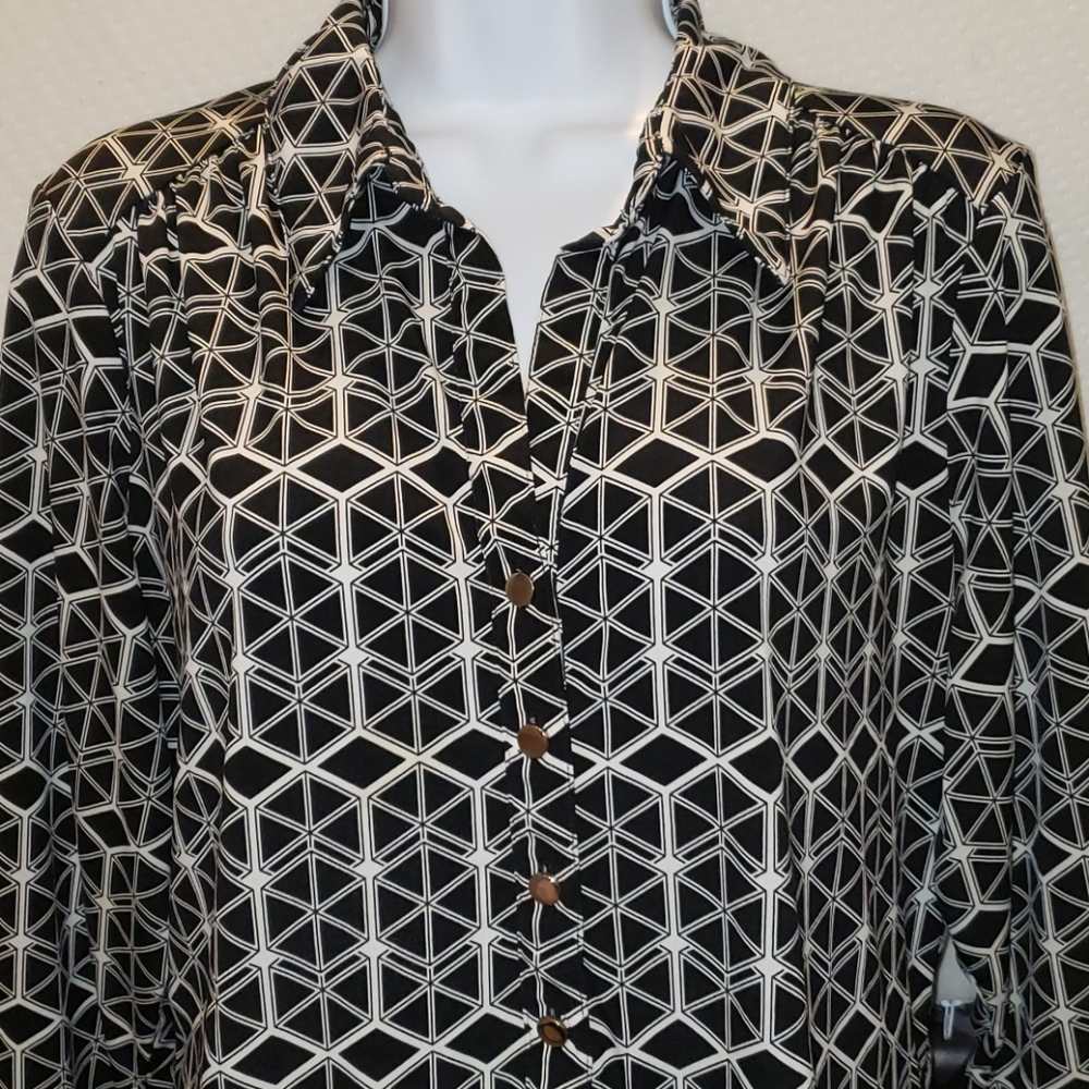 ALFANI 4 BUTTON, 3/4 SLEEVE TOP